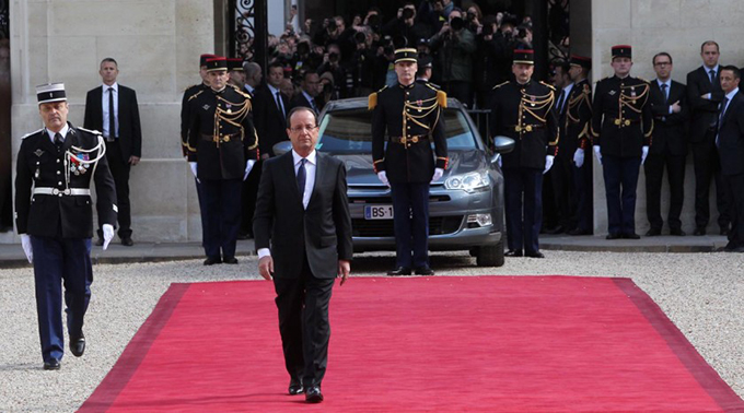 Francois Hollande trong lễ thụ phong chức tổng thống Pháp