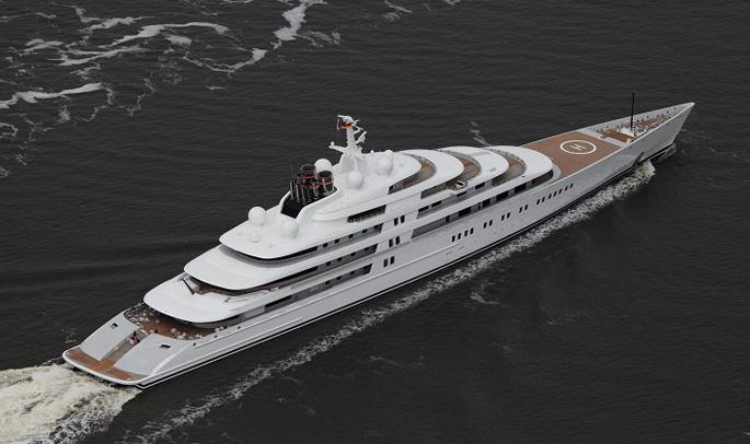 Luxury-Yachts-Azzam