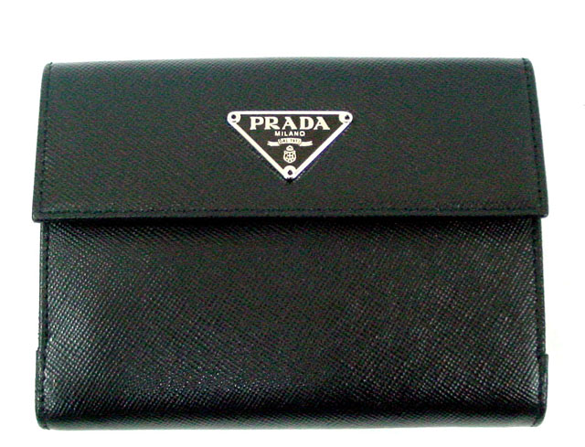 saffiano-leather-wallet-prada