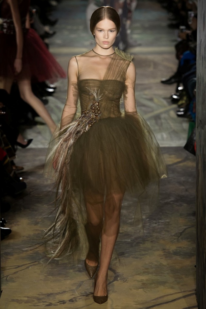 valentino-spring-2014-couture-runway-07_164011171570