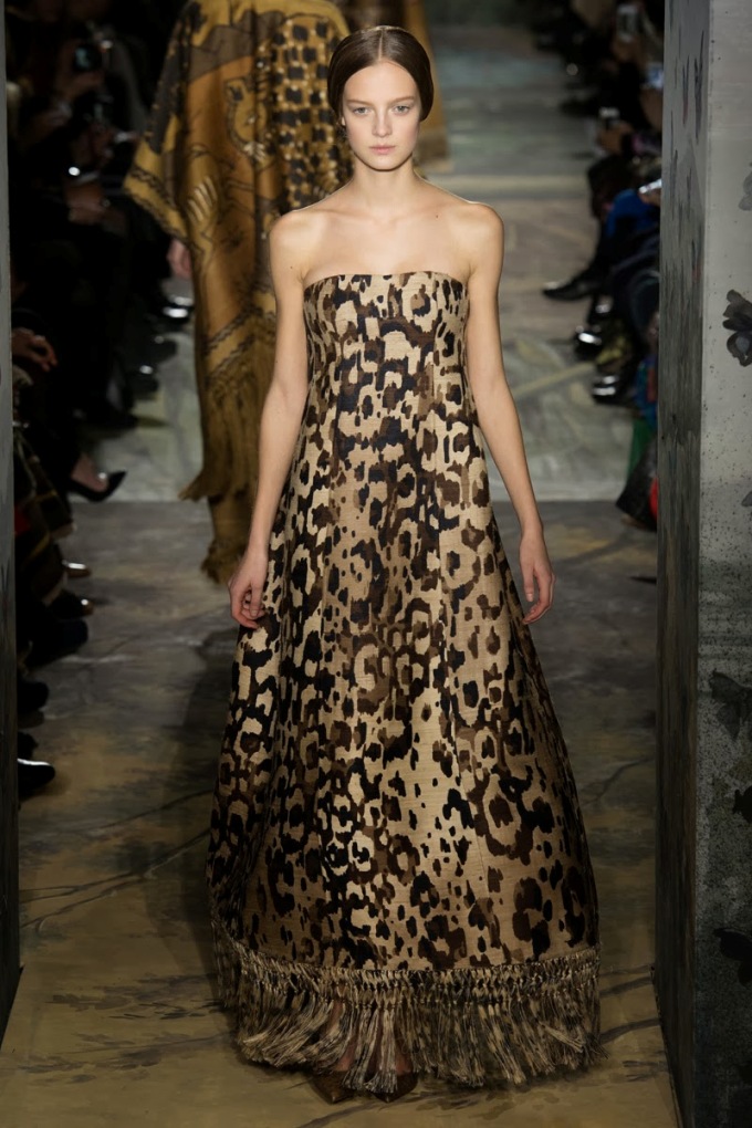 valentino-spring-2014-couture-runway-19_164021702645