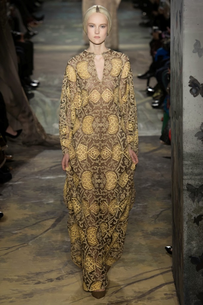 valentino-spring-2014-couture-runway-36_164036785926