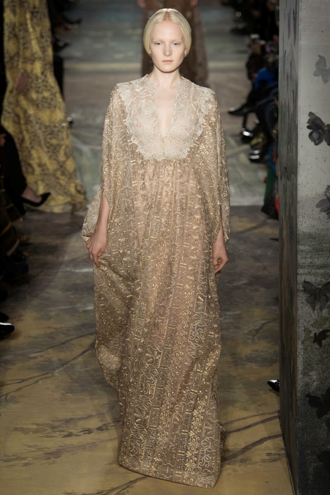 valentino-spring-2014-couture-runway-37_164036775003