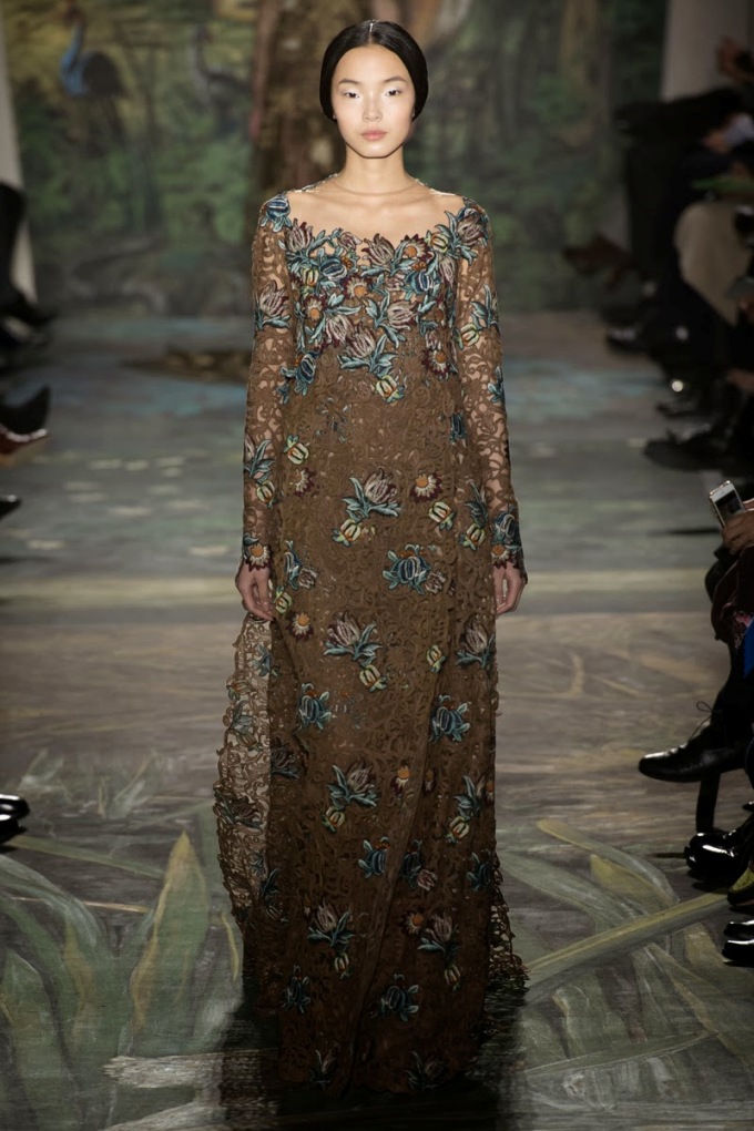 valentino-spring-2014-couture-runway-38_164037276341