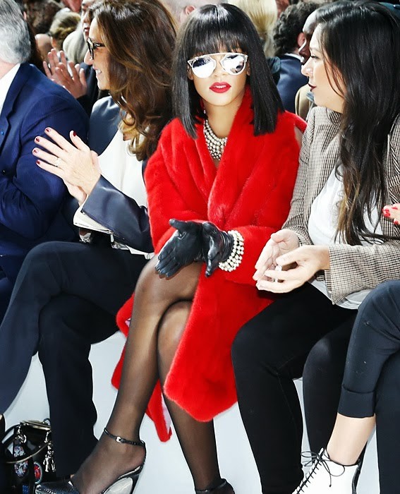 Rihanna ngồi ở hàng ghế đầu trong show diễn của Christion Dior Thu Đông 2014