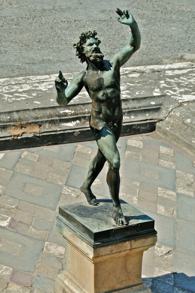 Bức tượng “The Dancing Faun”của Adriaen de Vries